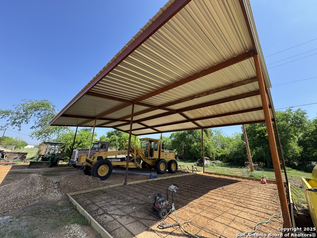 Image 8 of 14 For 606 Main St N