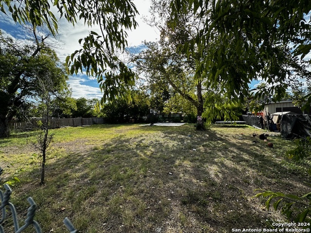 Listing photo id 0 for 1517 Madrid St
