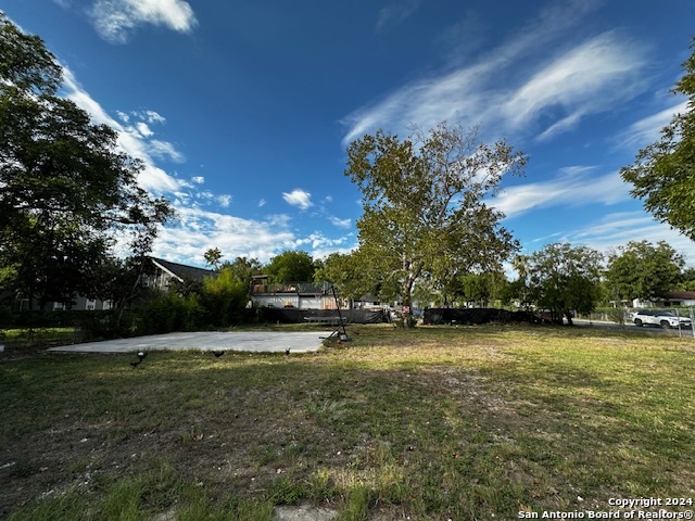 Listing photo id 1 for 1517 Madrid St