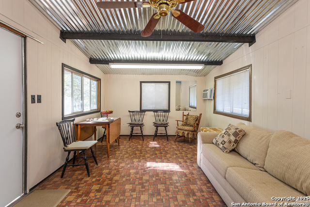 Image 33 of 43 For 2844 Bear Springs Rd