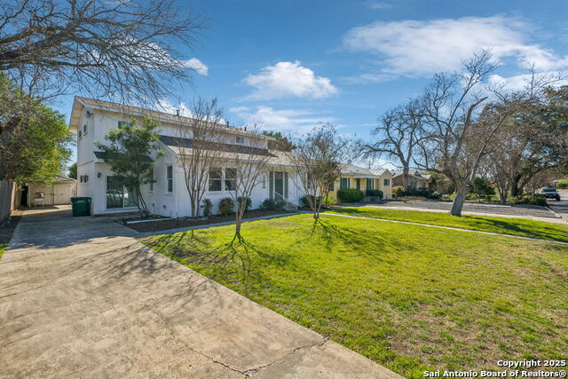 Image 3 of 48 For 2334 Huisache W