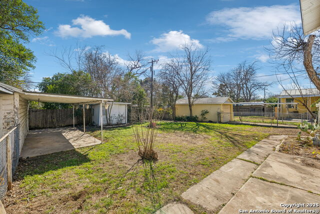 Image 37 of 48 For 2334 Huisache W