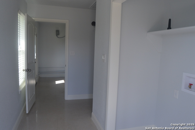 Image 4 of 14 For 14848 Lytle Somerset