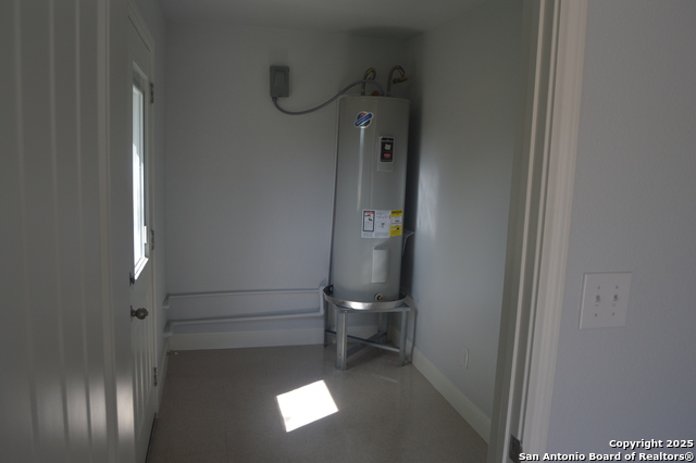 Image 8 of 14 For 14848 Lytle Somerset