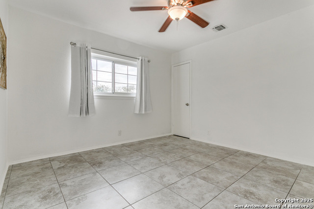Image 10 of 18 For 816 Hickory Hill