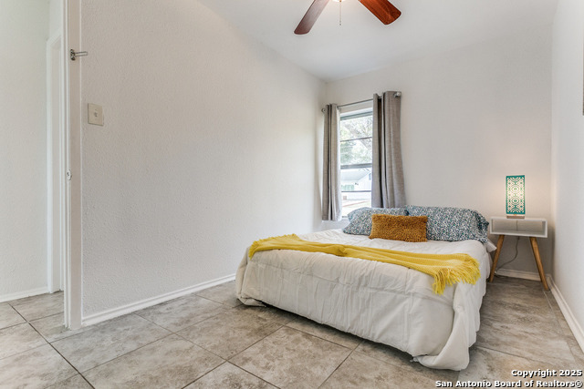 Image 13 of 18 For 816 Hickory Hill