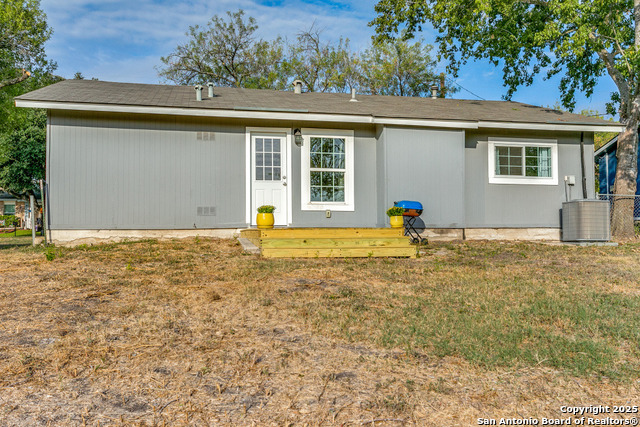 Image 14 of 18 For 816 Hickory Hill