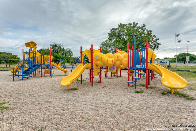 Image 18 of 18 For 816 Hickory Hill