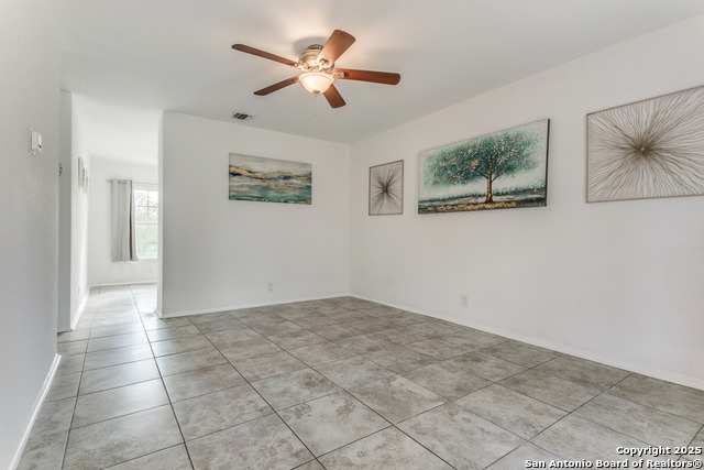 Image 2 of 18 For 816 Hickory Hill
