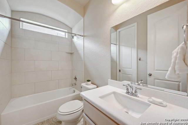 Listing photo id 22 for 135 Escalera