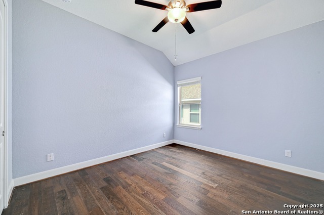 Listing photo id 24 for 135 Escalera