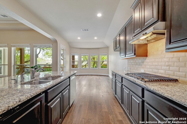 Listing photo id 7 for 135 Escalera