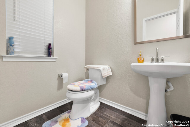 Image 13 of 26 For 8432 Amistad Cove