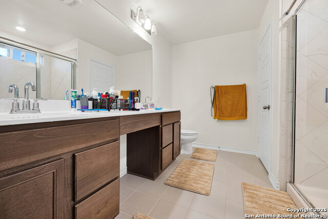 Image 17 of 26 For 8432 Amistad Cove