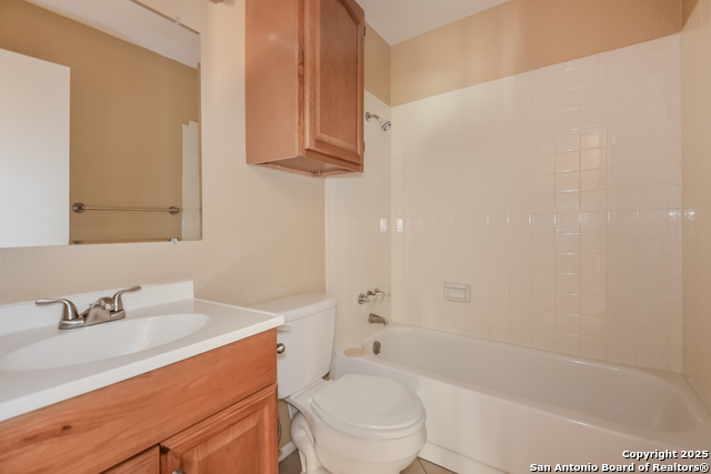 Image 13 of 15 For 5955 Oak Run