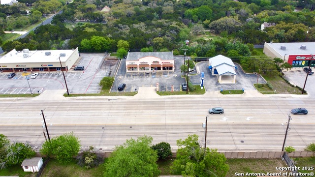 Listing photo id 8 for 21790 Bulverde