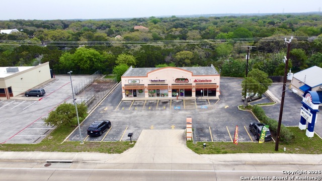 Listing photo id 4 for 21790 Bulverde