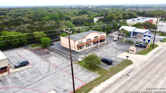 Listing photo id 6 for 21790 Bulverde