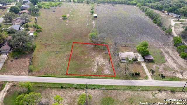 Listing photo id 8 for 515 Dry Hollow
