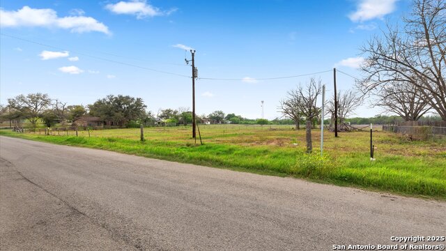 Listing photo id 0 for 515 Dry Hollow