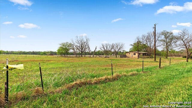 Listing photo id 2 for 515 Dry Hollow