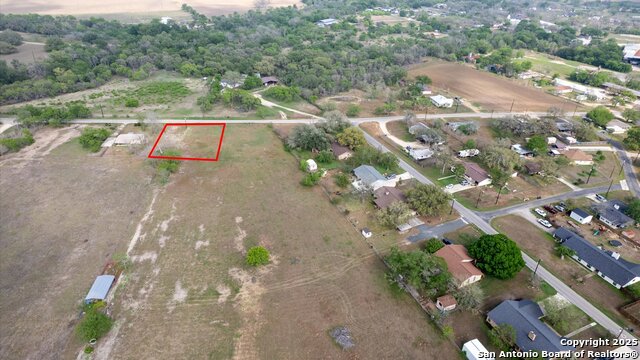 Listing photo id 6 for 515 Dry Hollow