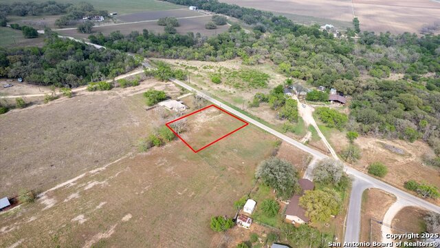 Listing photo id 7 for 515 Dry Hollow