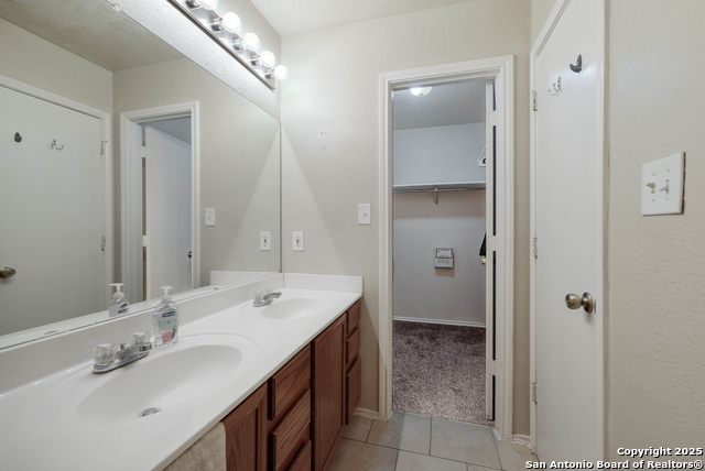 Image 21 of 24 For 8030 Cavern Hill