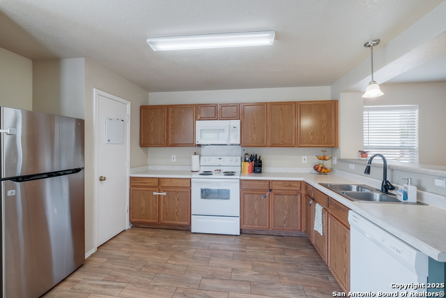 Image 9 of 24 For 8030 Cavern Hill