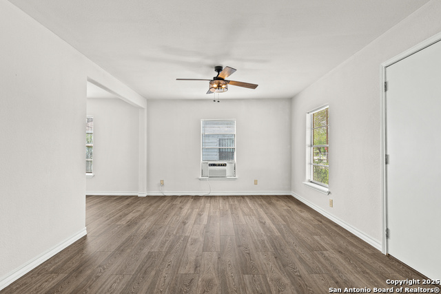 Image 10 of 25 For 1326 Vestal W