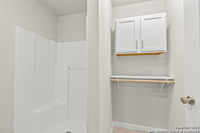Image 14 of 25 For 1326 Vestal W