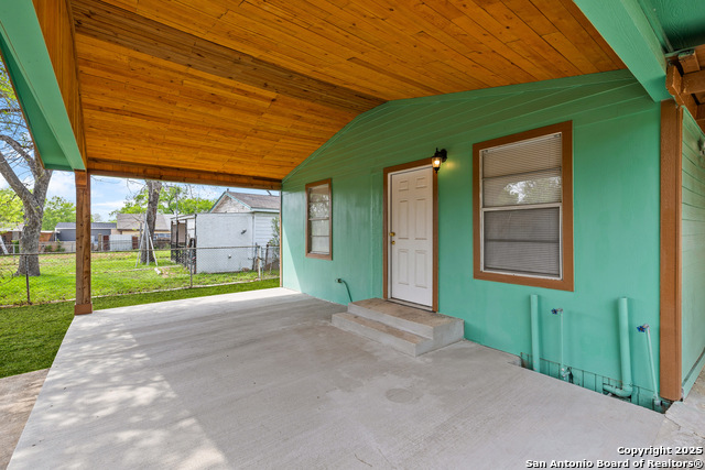 Image 21 of 25 For 1326 Vestal W