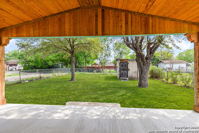 Image 23 of 25 For 1326 Vestal W