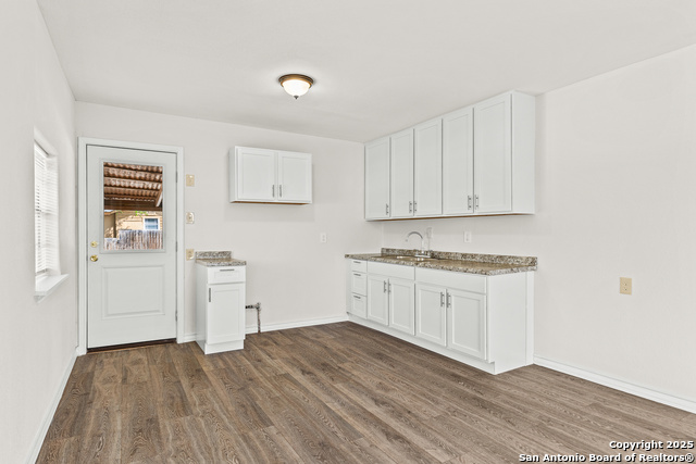 Image 9 of 25 For 1326 Vestal W