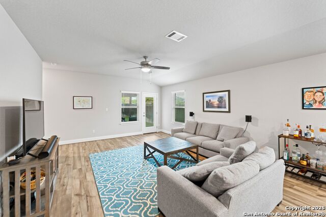 Listing photo id 8 for 3075 Mondavi Crest