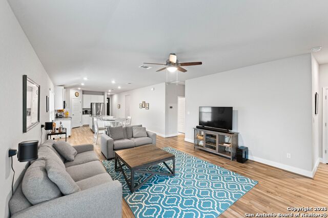 Listing photo id 9 for 3075 Mondavi Crest