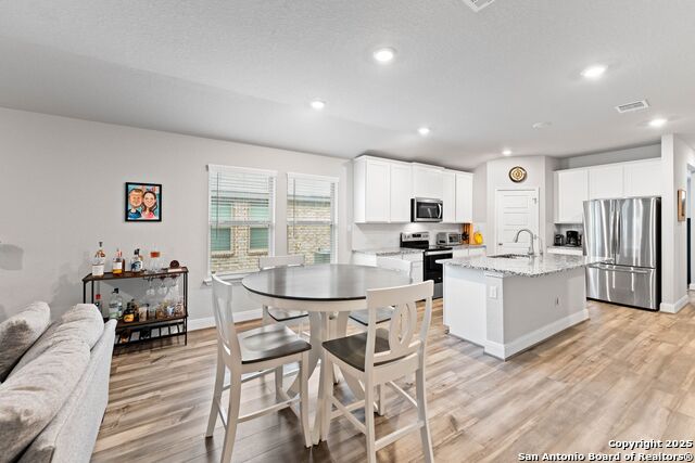 Listing photo id 7 for 3075 Mondavi Crest