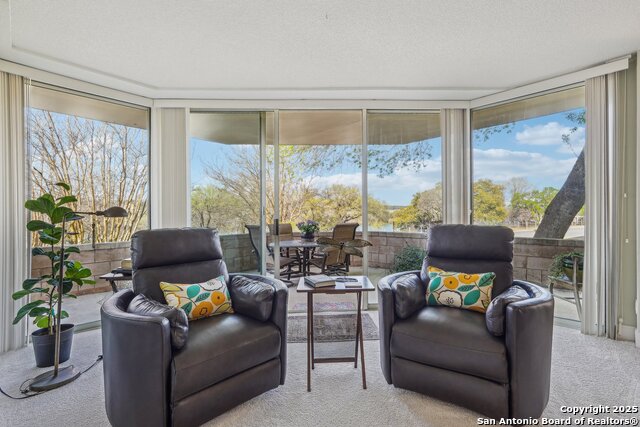 Listing photo id 11 for 1000 Guadalupe St  1d & G3