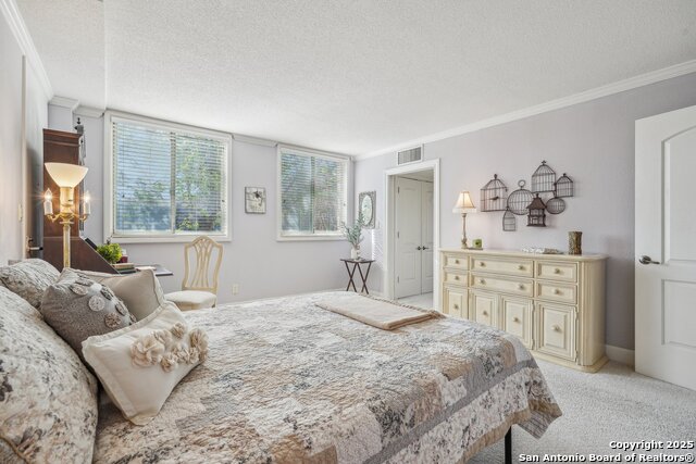 Listing photo id 22 for 1000 Guadalupe St  1d & G3