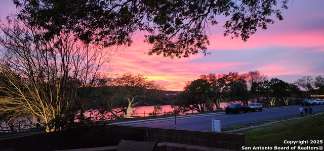 Listing photo id 1 for 1000 Guadalupe St  1d & G3