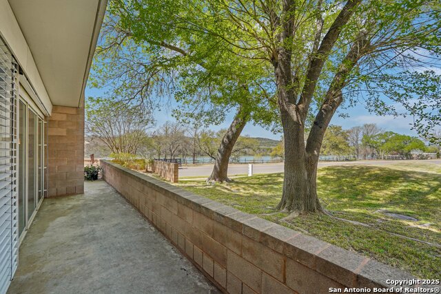 Listing photo id 31 for 1000 Guadalupe St  1d & G3