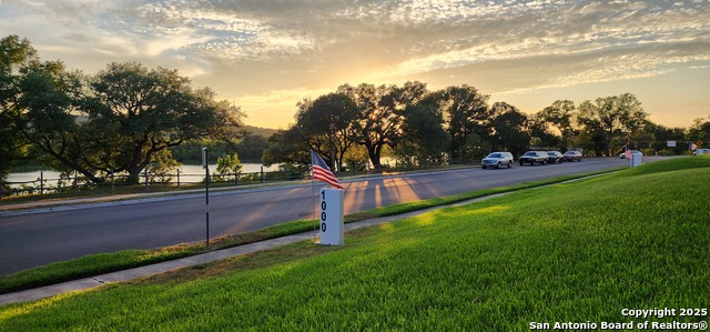 Listing photo id 34 for 1000 Guadalupe St  1d & G3