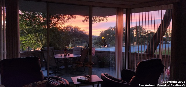 Listing photo id 35 for 1000 Guadalupe St  1d & G3