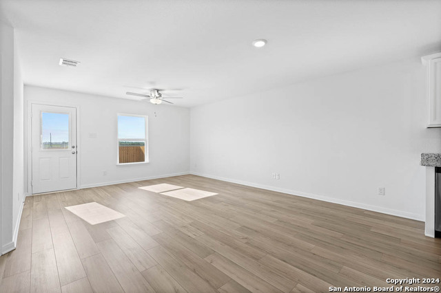 Image 3 of 13 For 10910 Lafayette Loop