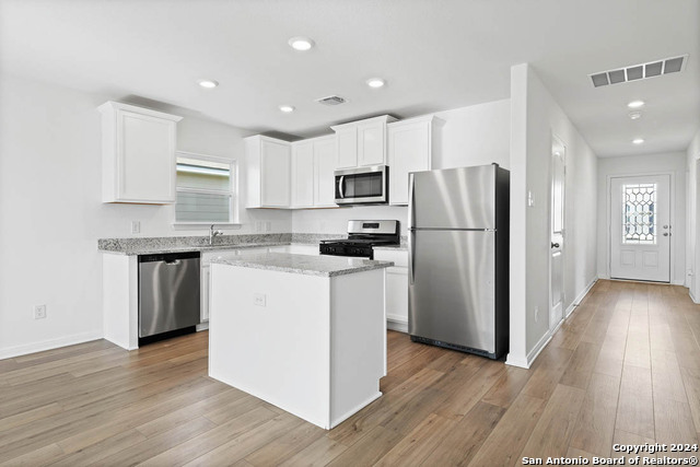 Image 4 of 13 For 10910 Lafayette Loop