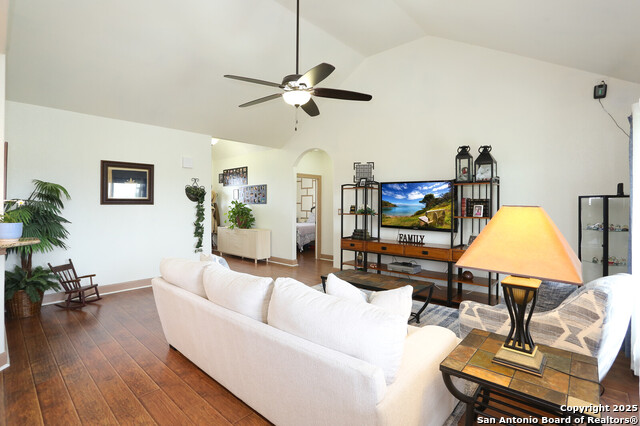 Image 11 of 42 For 861 County Road 464