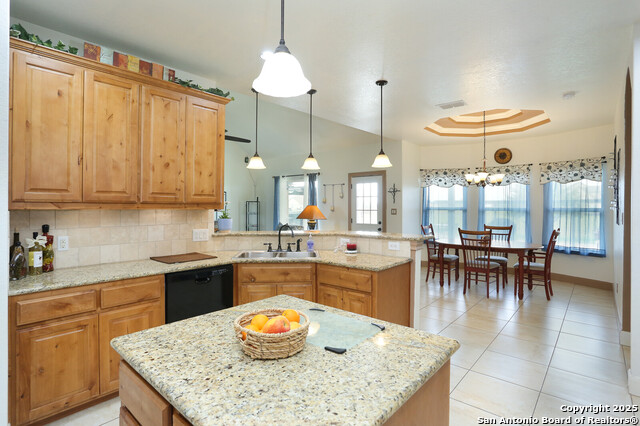 Image 13 of 42 For 861 County Road 464