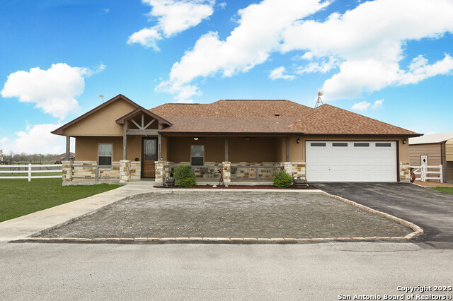 Image 2 of 42 For 861 County Road 464