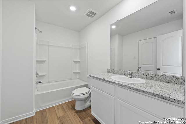 Image 14 of 16 For 10922 Lafayette Loop