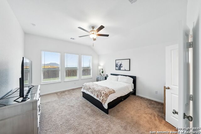 Image 13 of 61 For 31921 Tableau Ave